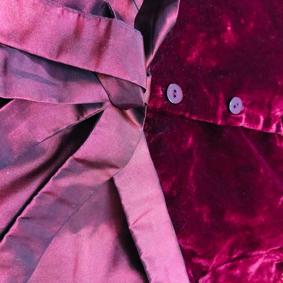 Thomas cute little girl’s gold maroon - Picture 7 of 8